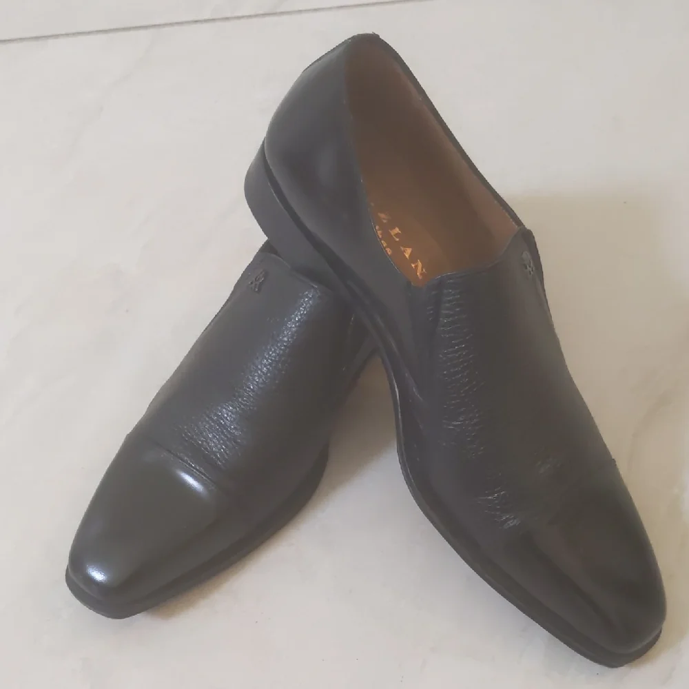 Mezlan Black Leather Slip-On Loafers with Subtle Logo
